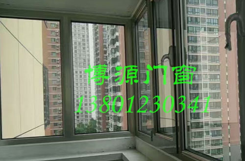 断桥铝窗户